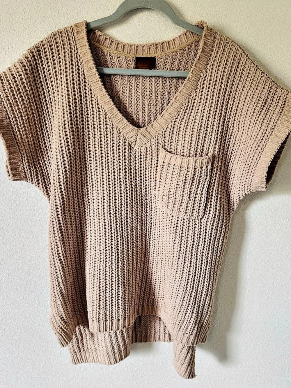POL V-Neck Knit Sweater in Pink Like New Size Small